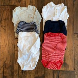 Lot of 6 Baby Gap sz 0-3 months onesies